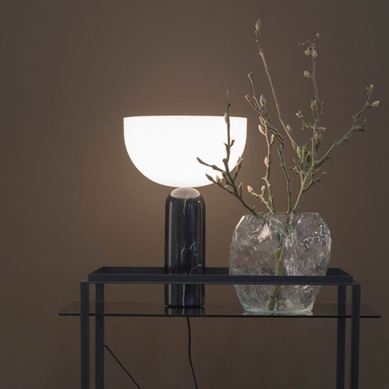 Lampe de Table en Marbre - Élégance et Éclairage Chaleureux