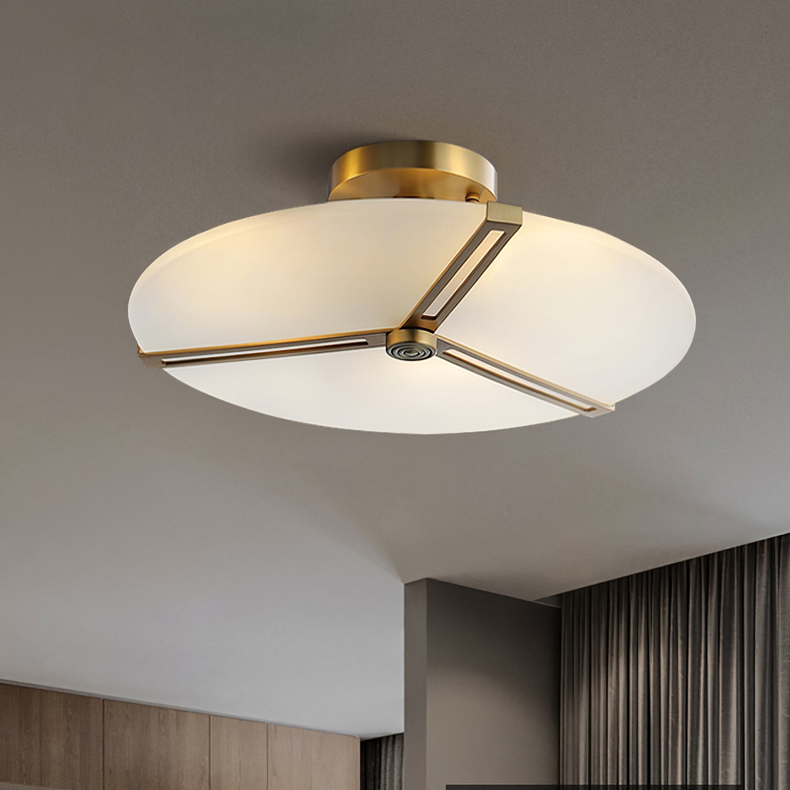 Plafonnier Moderne en Verre et Métal - Design Élégant et Illumination Chaleureuse