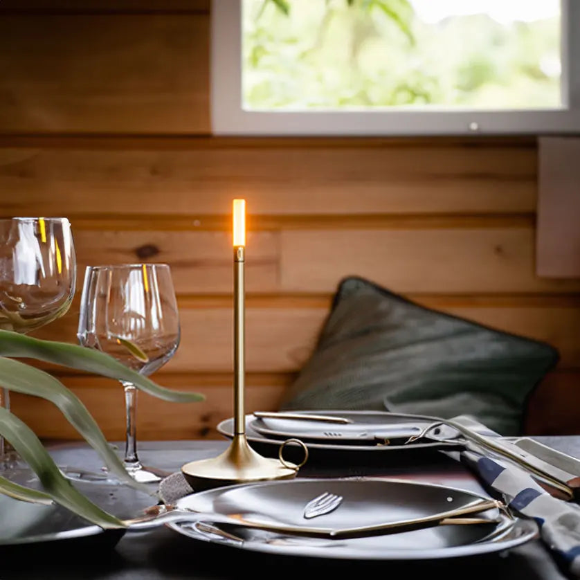 Lampe de Bureau LED USB - Design Compact et Énergétiquement Efficace