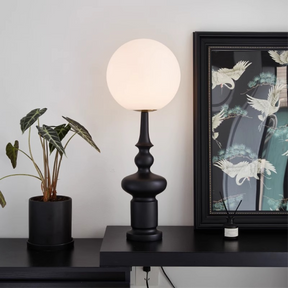 Lampe de Sol Bauhaus Noire - Élégance Géométrique et Atmosphère Chaleureuse