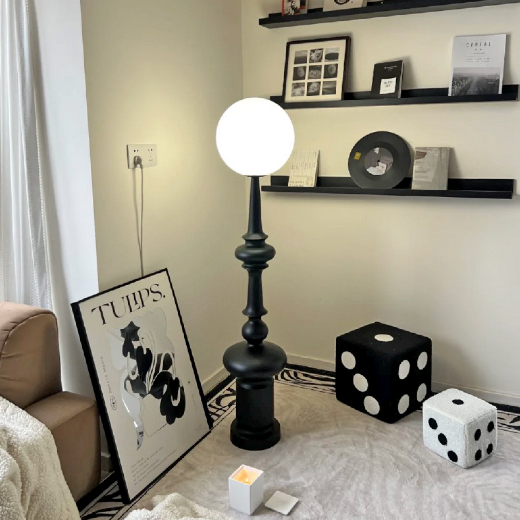 Lampe de Sol Bauhaus Noire - Élégance Géométrique et Atmosphère Chaleureuse