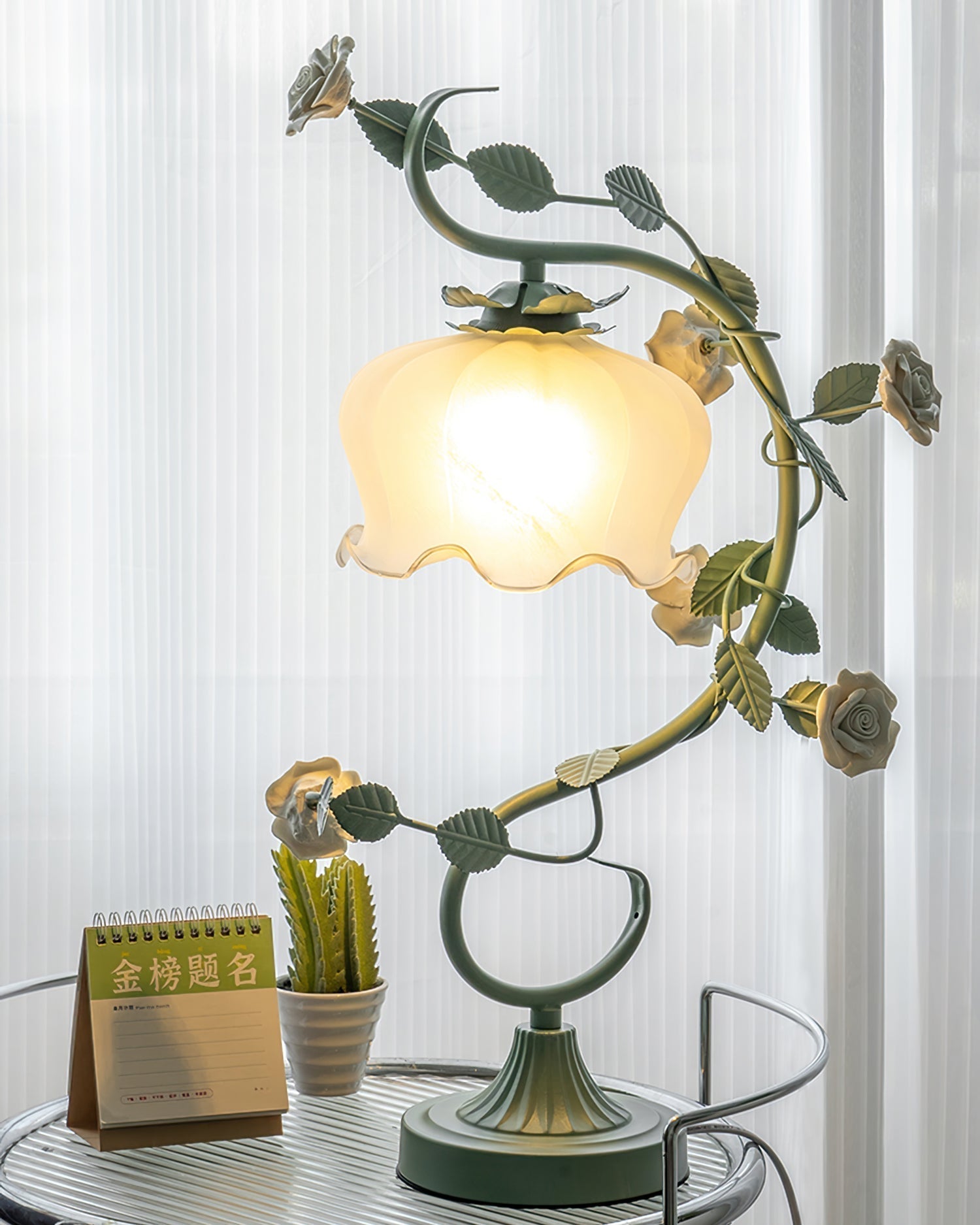 Lampe de Table Design Floral - Élégance et Durabilité pour Votre Intérieur