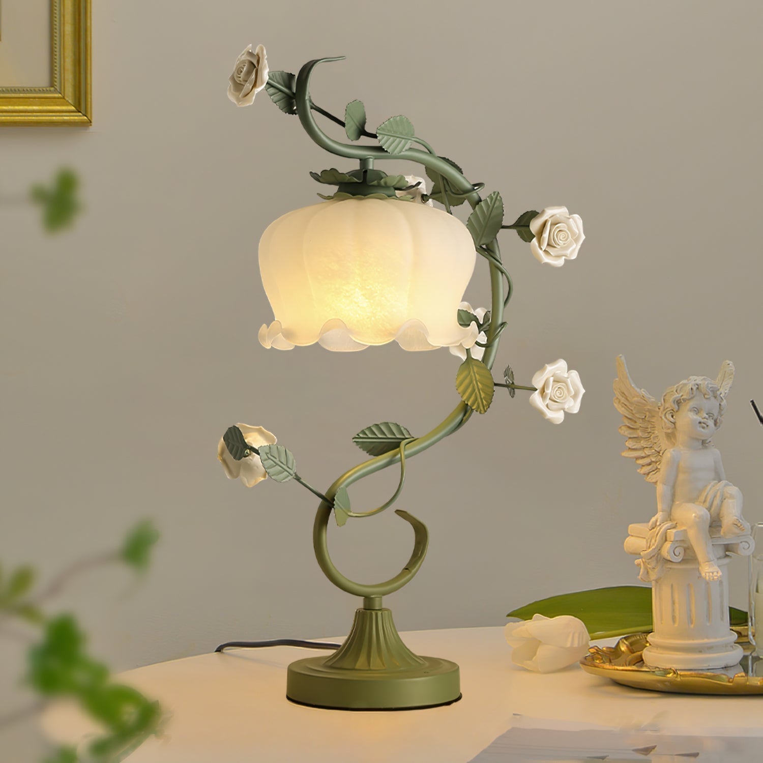 Lampe de Table Design Floral - Élégance et Durabilité pour Votre Intérieur