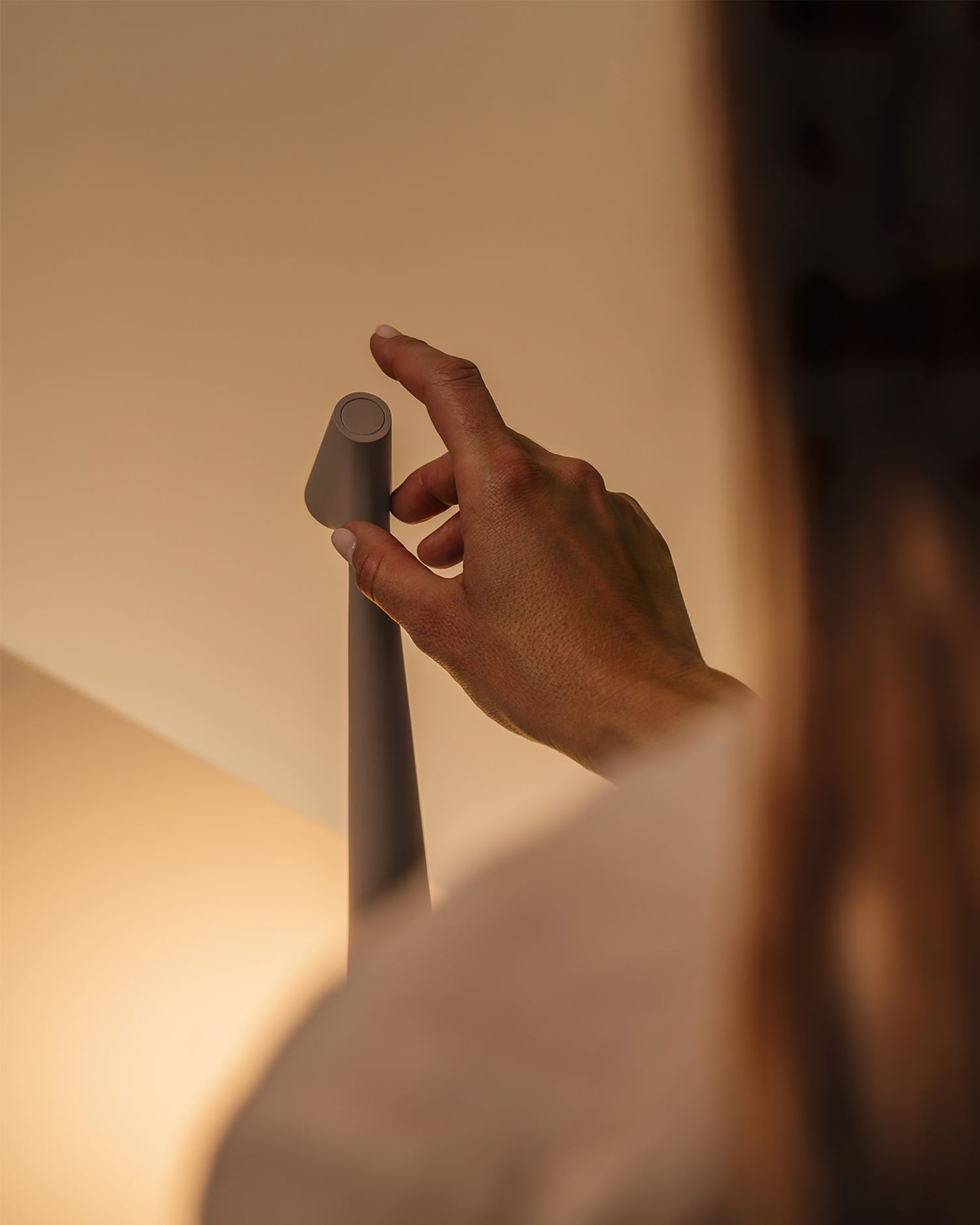 Lampe de Bureau Rechargeable LED - Écologique et Énergétiquement Efficace