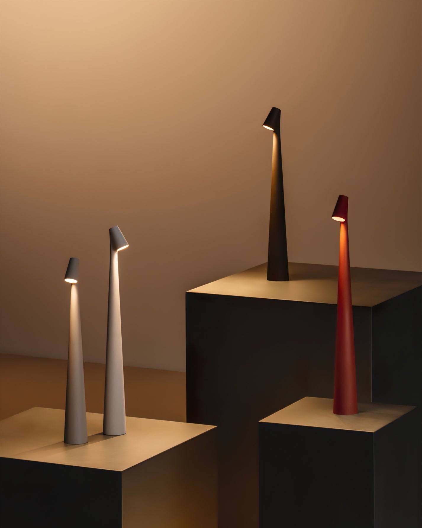 Lampe de Bureau Rechargeable LED - Écologique et Énergétiquement Efficace
