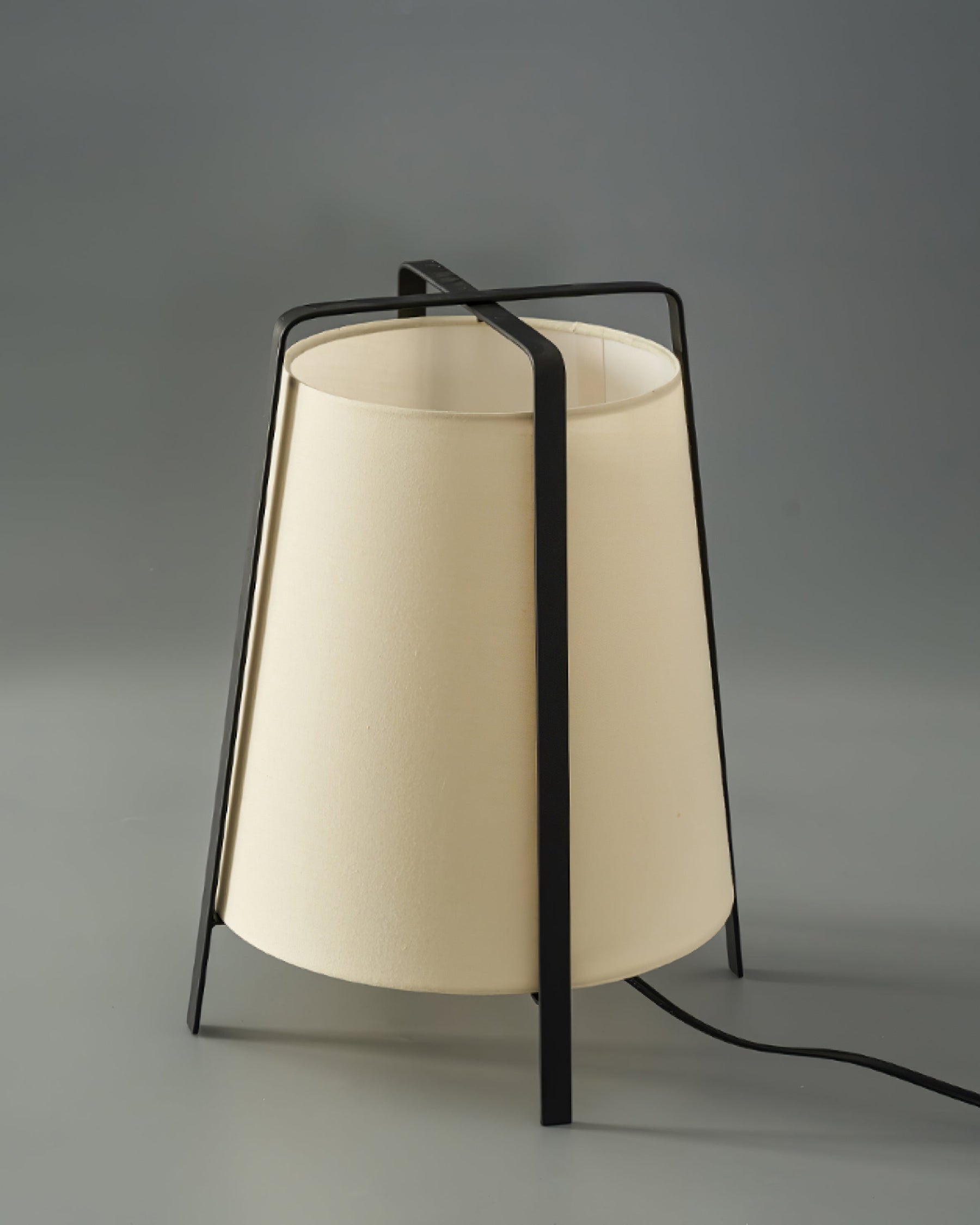 Lampe de Table Japonaise - Esthétique Élégante et Ambiance Apaisante
