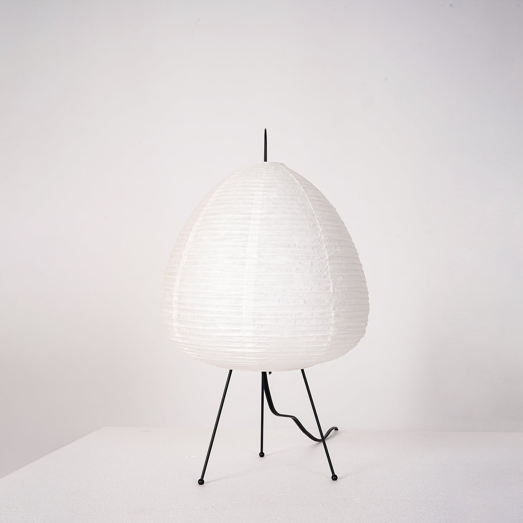 Lampe de Bureau en Papier de Riz - Ambiance Japonaise Sereine et Élégante