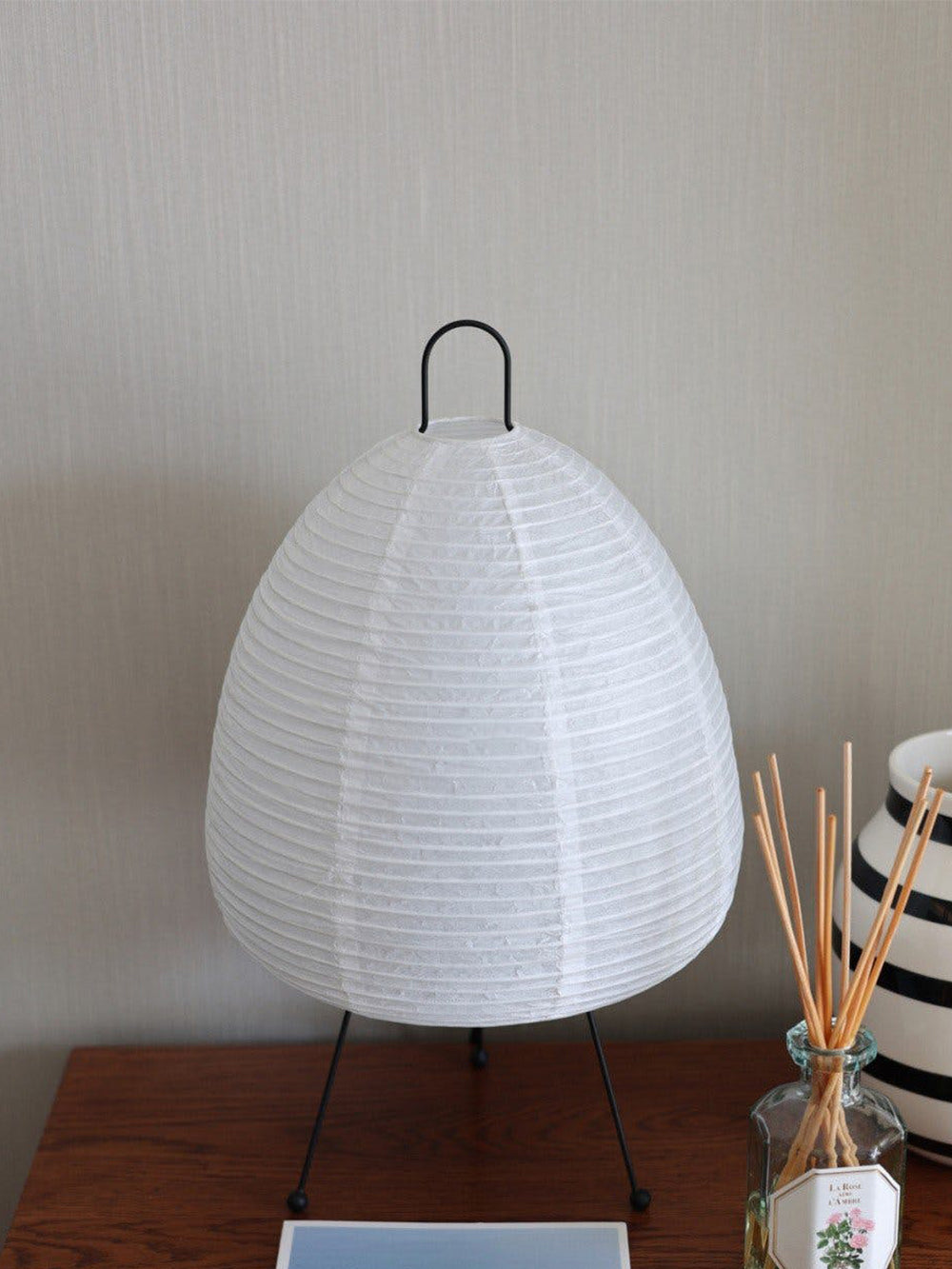 Lampe de Bureau en Papier de Riz - Ambiance Japonaise Sereine et Élégante