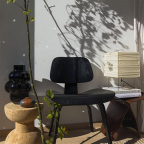 Lampe en Papier de Mûrier - Design Organique et Artisanat Raffiné