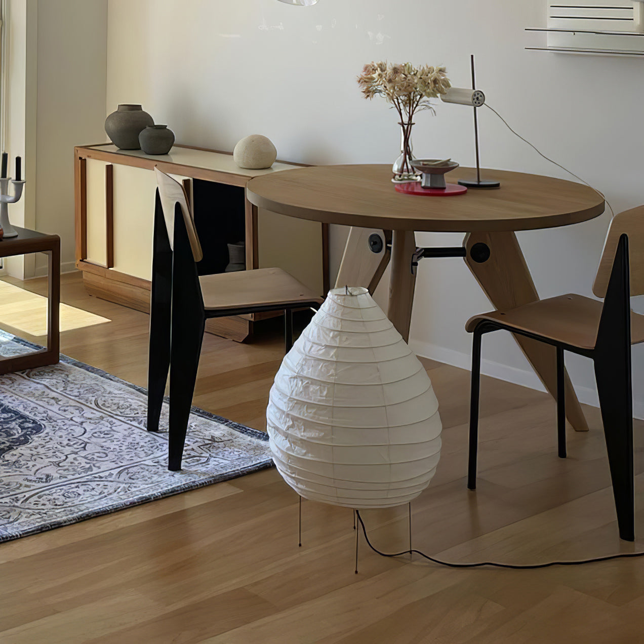 Lampe de Table en Papier de Mûrier - Design Élégant et Atmosphérique