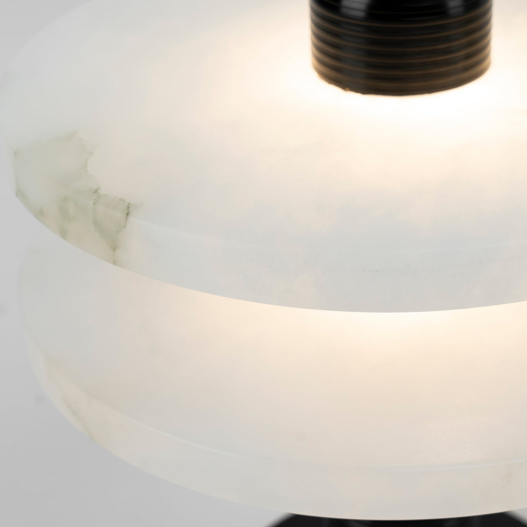 Lampe en Albâtre Translucide - Éclat Élégant et Design Futuriste