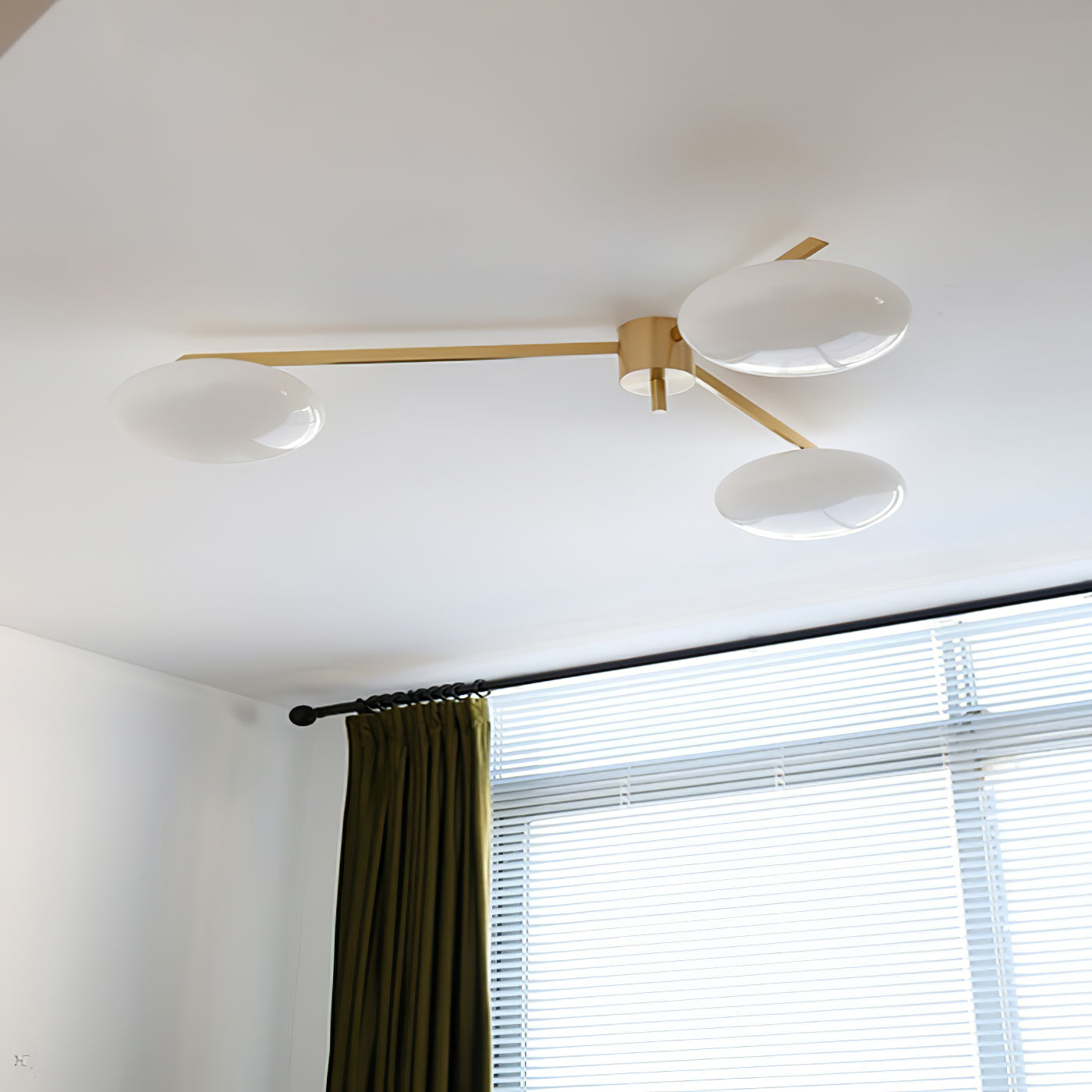 Plafonnier Art Déco en Verre - Élégance et Style pour Intérieur