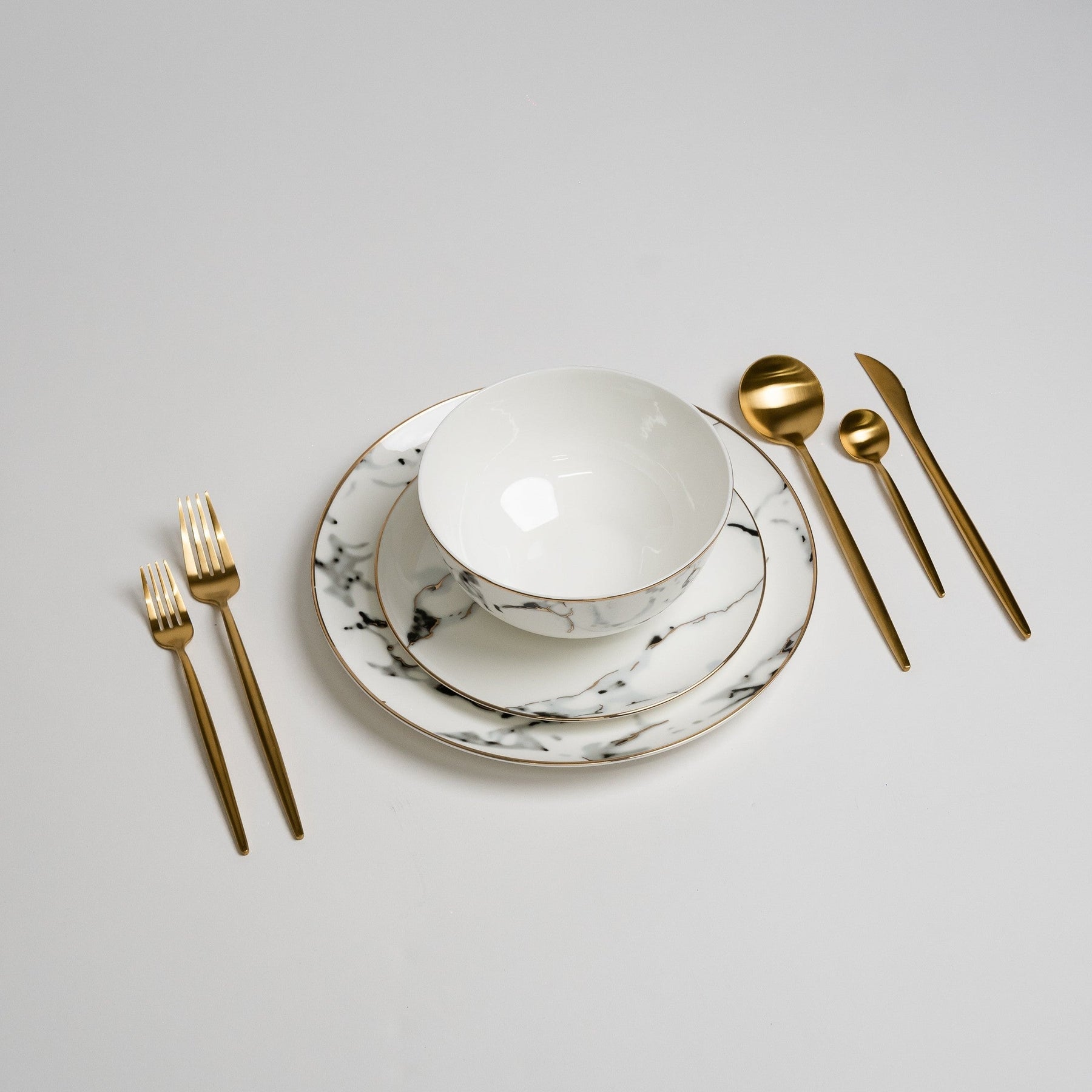 Assiettes en Marbre de Luxe - Élégance Intemporelle pour Votre Table