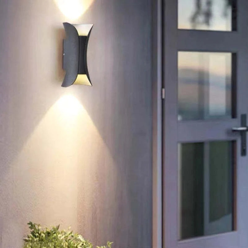Applique Murale LED Étanche Moderne - Éclairage Élégant pour Extérieur