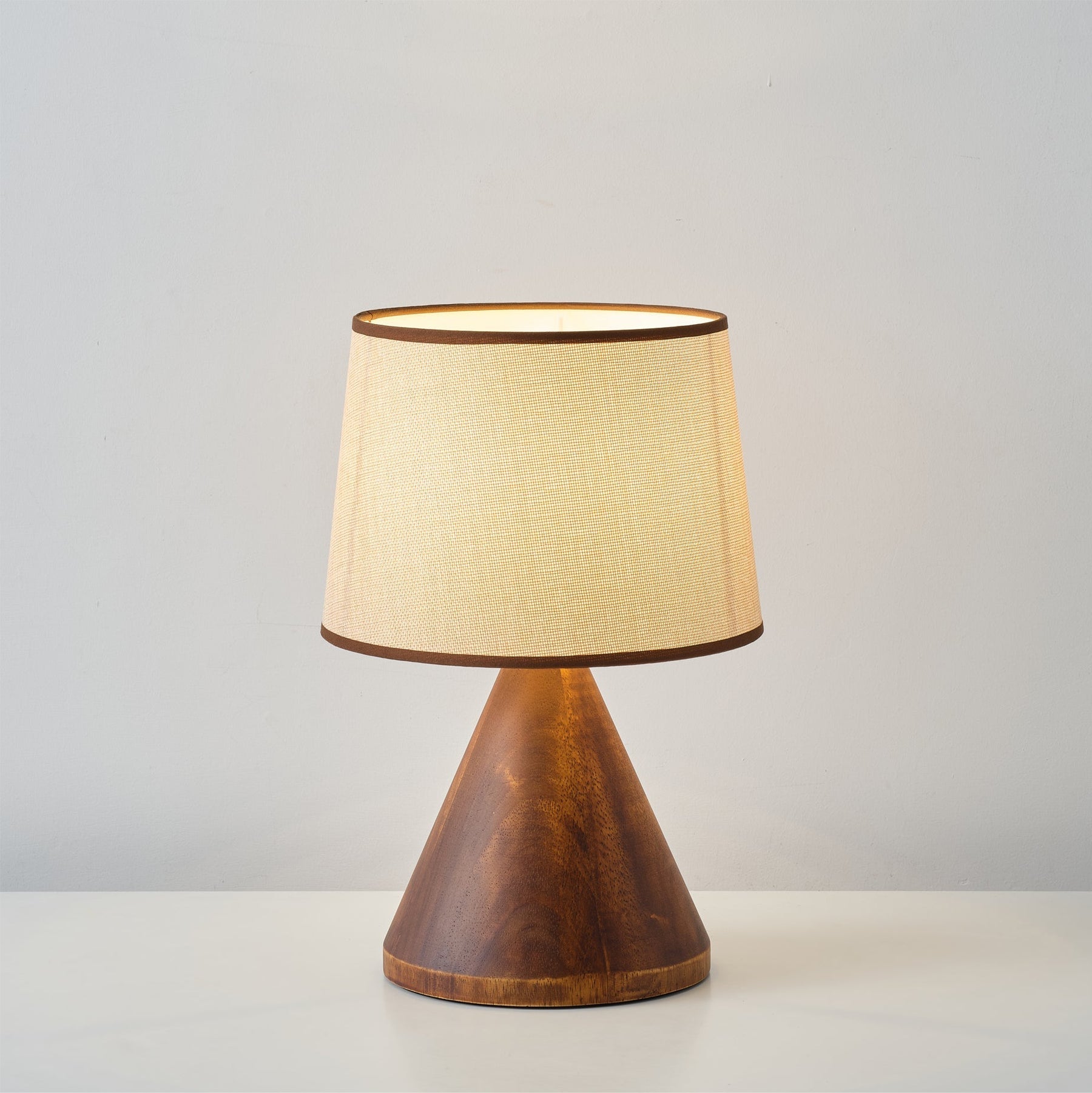 Lampe de Table Élégante en Bois - Éclairage Doux et Ambiant