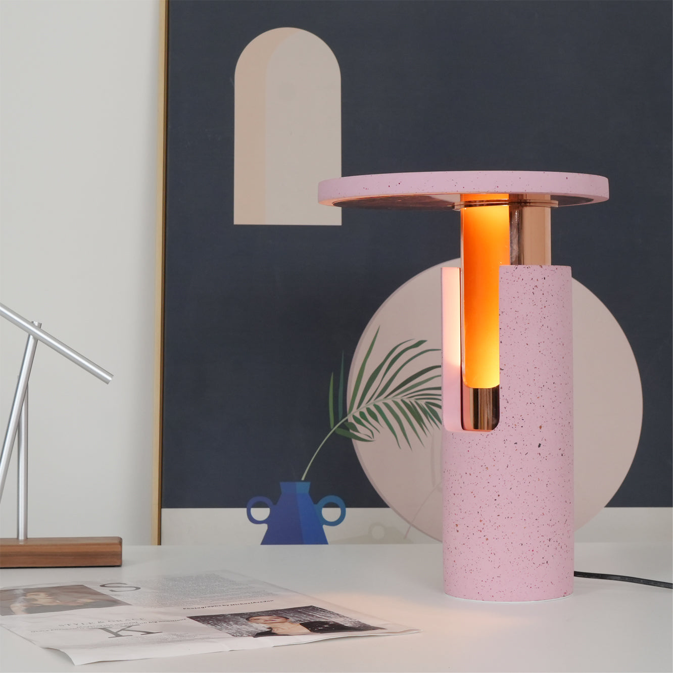 Lampe de Table Ambre - Éclat Chaleureux et Design Moderne