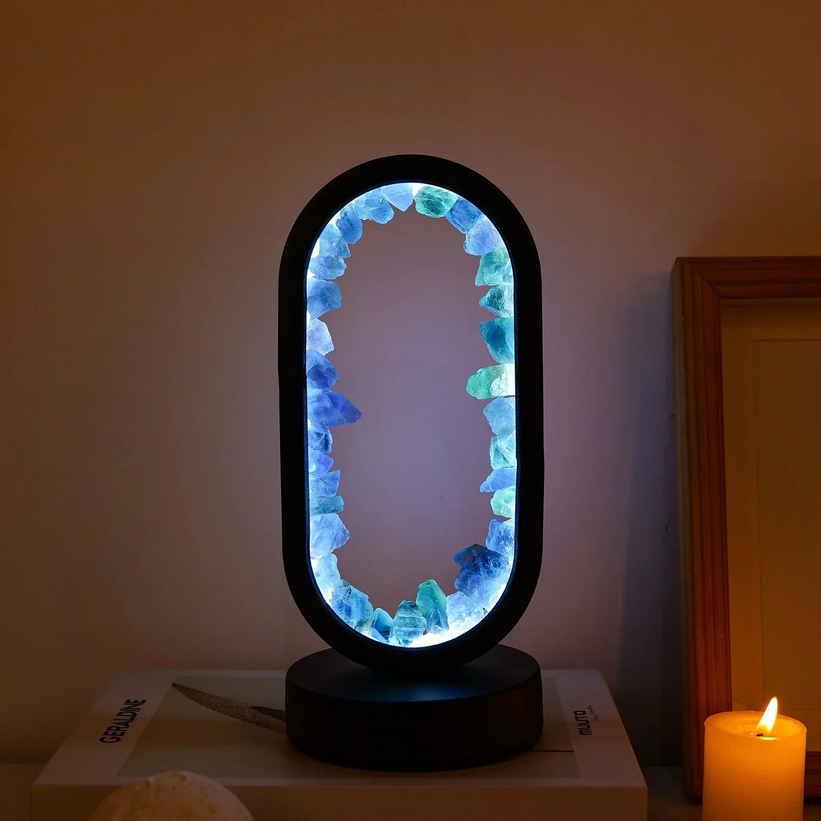 Lampe en Améthyste Naturelle - Lueur Apaisante pour Espaces Tranquilles