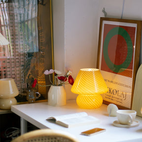 Lampe de Table en Verre Fait Main - Design Vintage et Lueur Douce