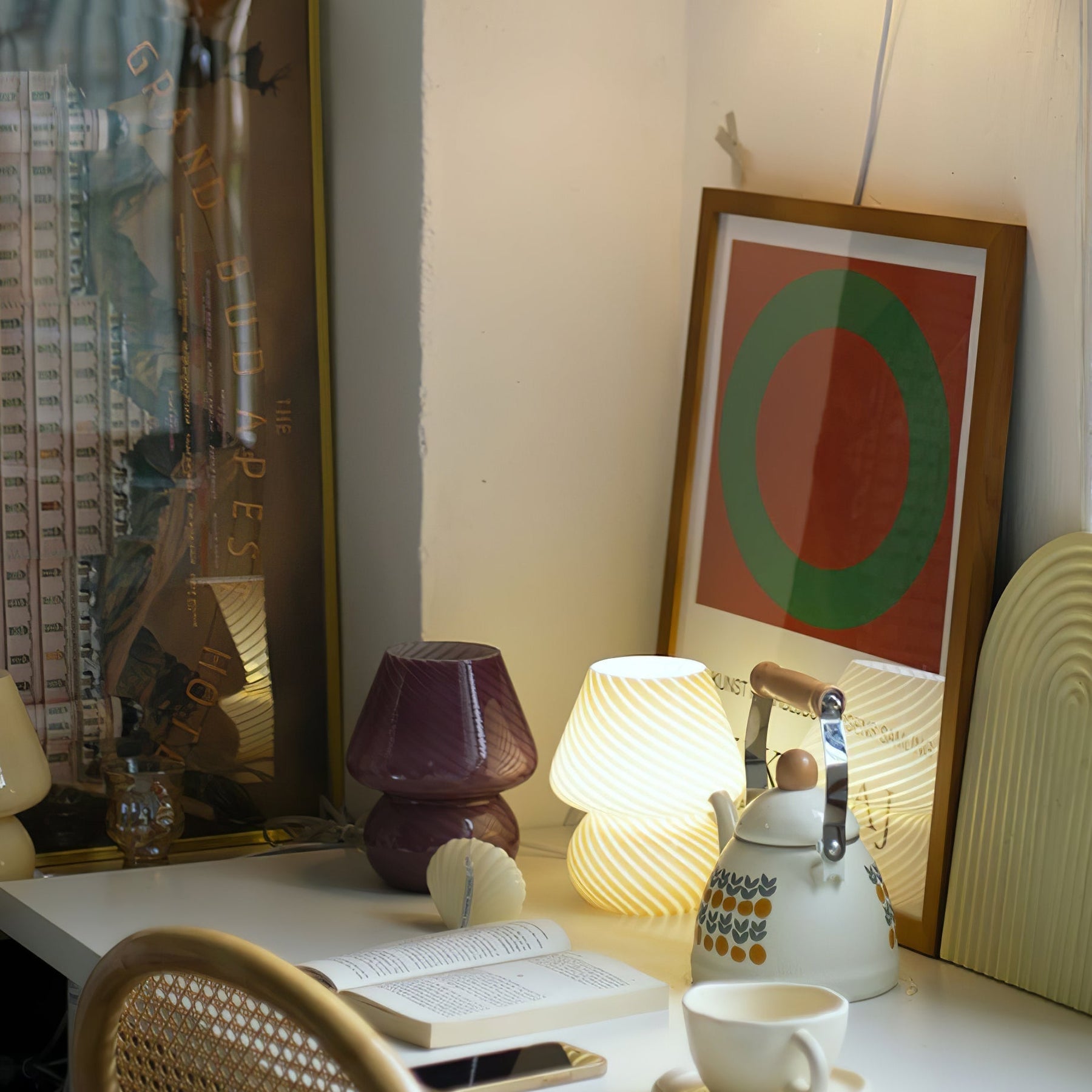 Lampe de Table en Verre Fait Main - Design Vintage et Lueur Douce