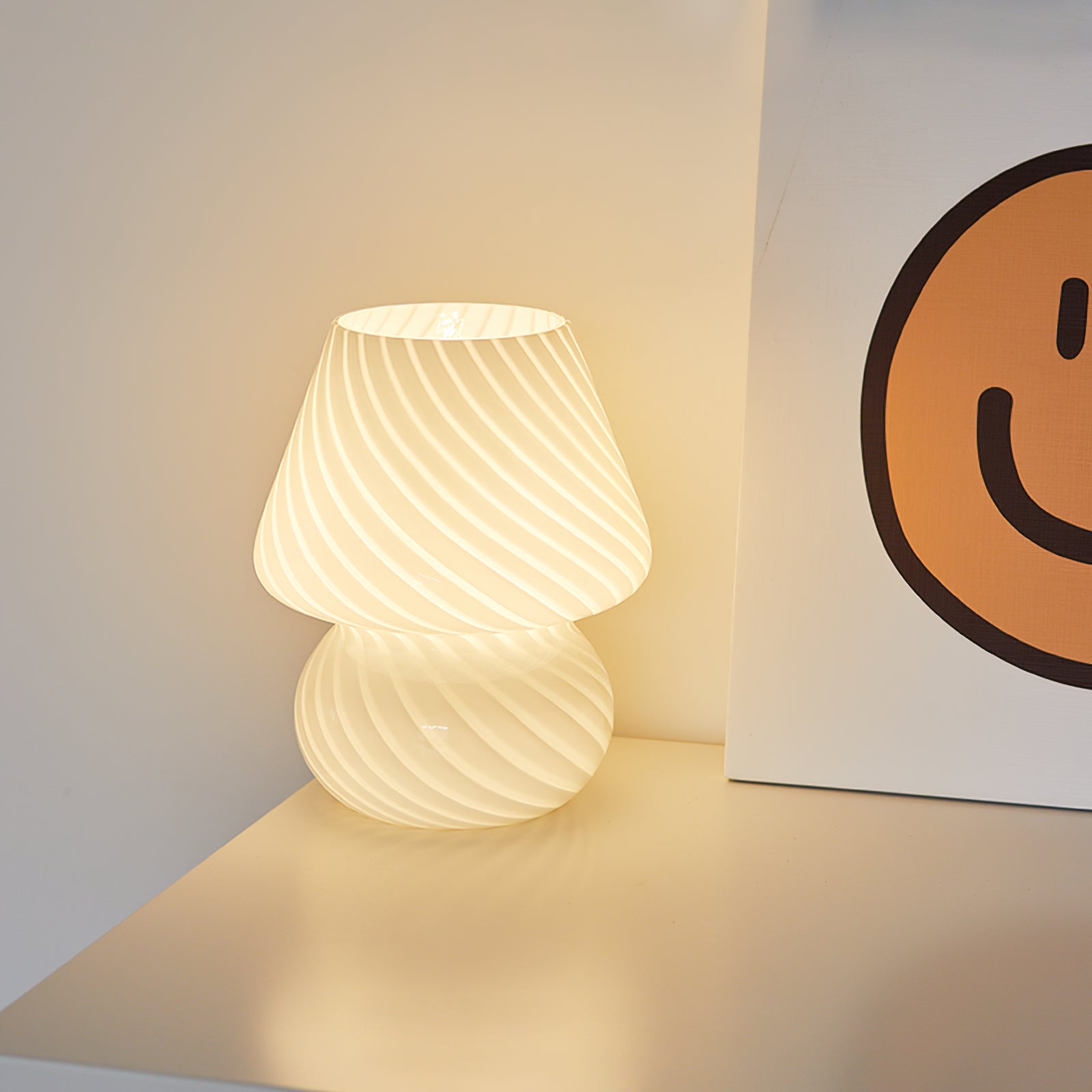 Lampe de Table en Verre Fait Main - Design Vintage et Lueur Douce