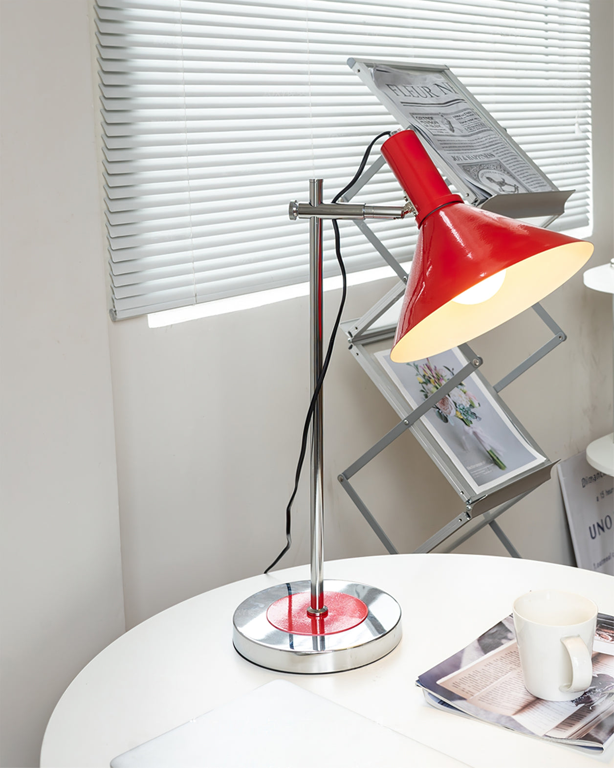 Lampe de Table Moderne avec Abat-jour Réglable - Éclairage Élégant et Pratique pour Votre Intérieur