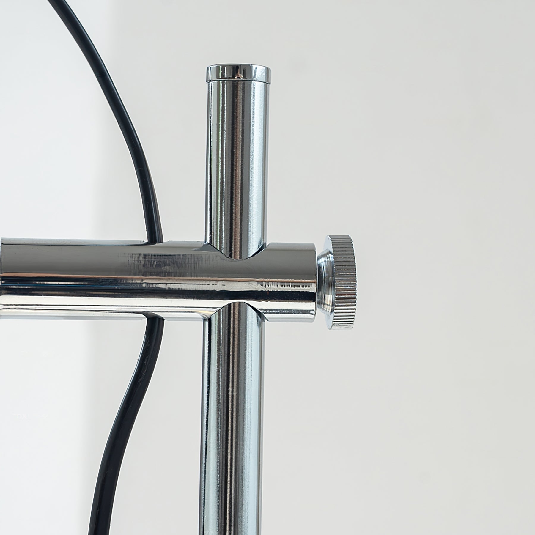 Lampe de Table Moderne avec Abat-jour Réglable - Éclairage Élégant et Pratique pour Votre Intérieur