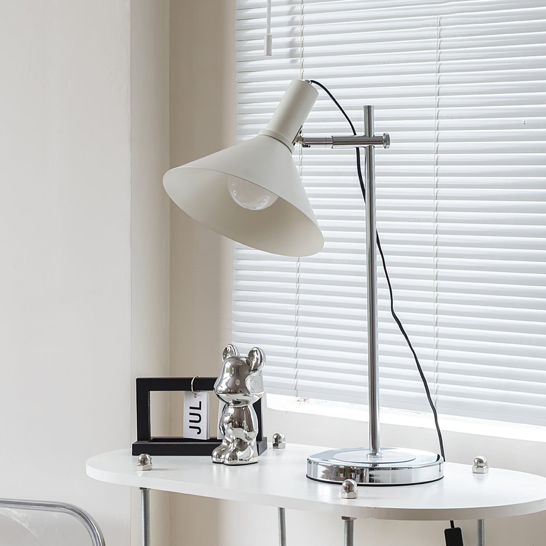 Lampe de Table Moderne avec Abat-jour Réglable - Éclairage Élégant et Pratique pour Votre Intérieur