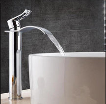 Robinet de Lavabo en Laiton - Effet Cascade pour Salle de Bain Élégante