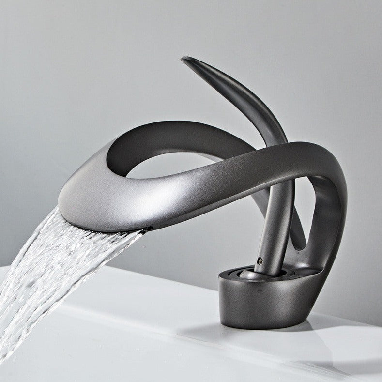 Robinet de Lavabo en Or Brossé - Design Contemporain et Fonctionnel