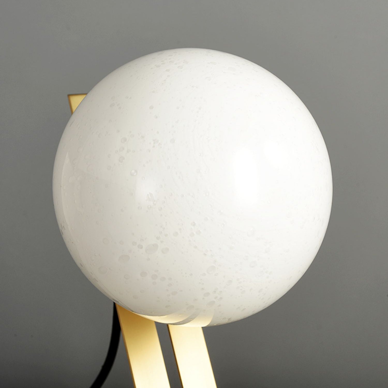 Lampe de Bureau en Laiton et Verre - Élégance et Lumière Ambiante chaleureuse