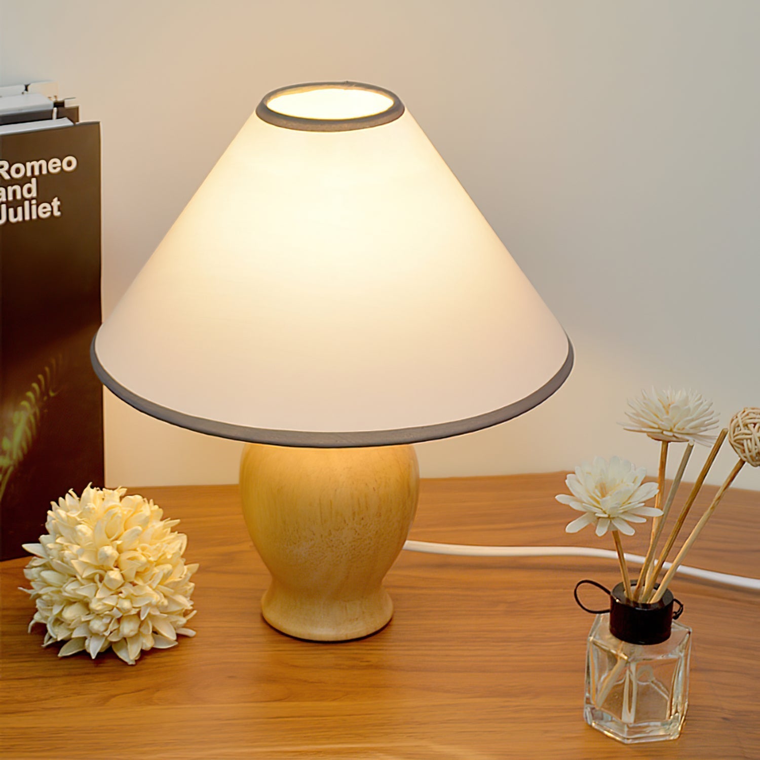 Lampe de Table en Bois Moderne - Éclairage Ambiant Élégant et Pratique