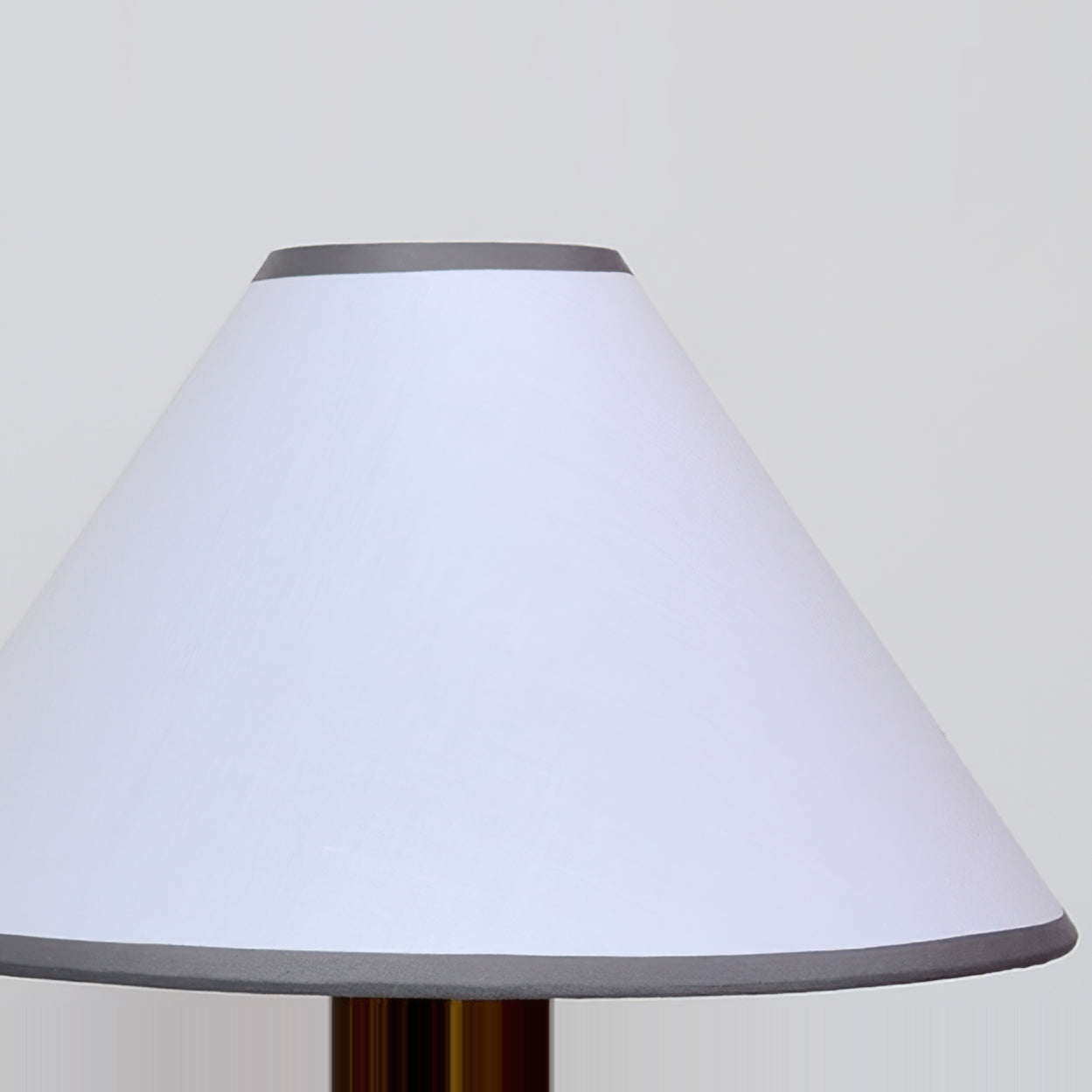 Lampe de Table en Bois Moderne - Éclairage Ambiant Élégant et Pratique