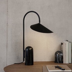 Lampe de Table Ajustable Contemporaine - Design Élégant en Marbre et Métal