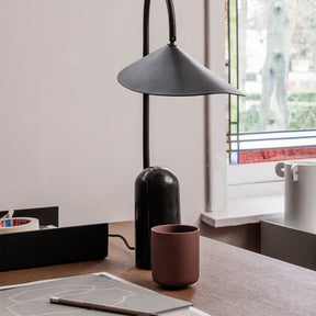 Lampe de Table Ajustable Contemporaine - Design Élégant en Marbre et Métal
