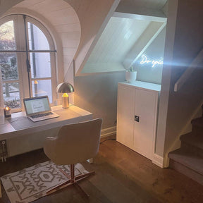 Lampe de Table Géométrique - Design Minimaliste et Économe en Énergie