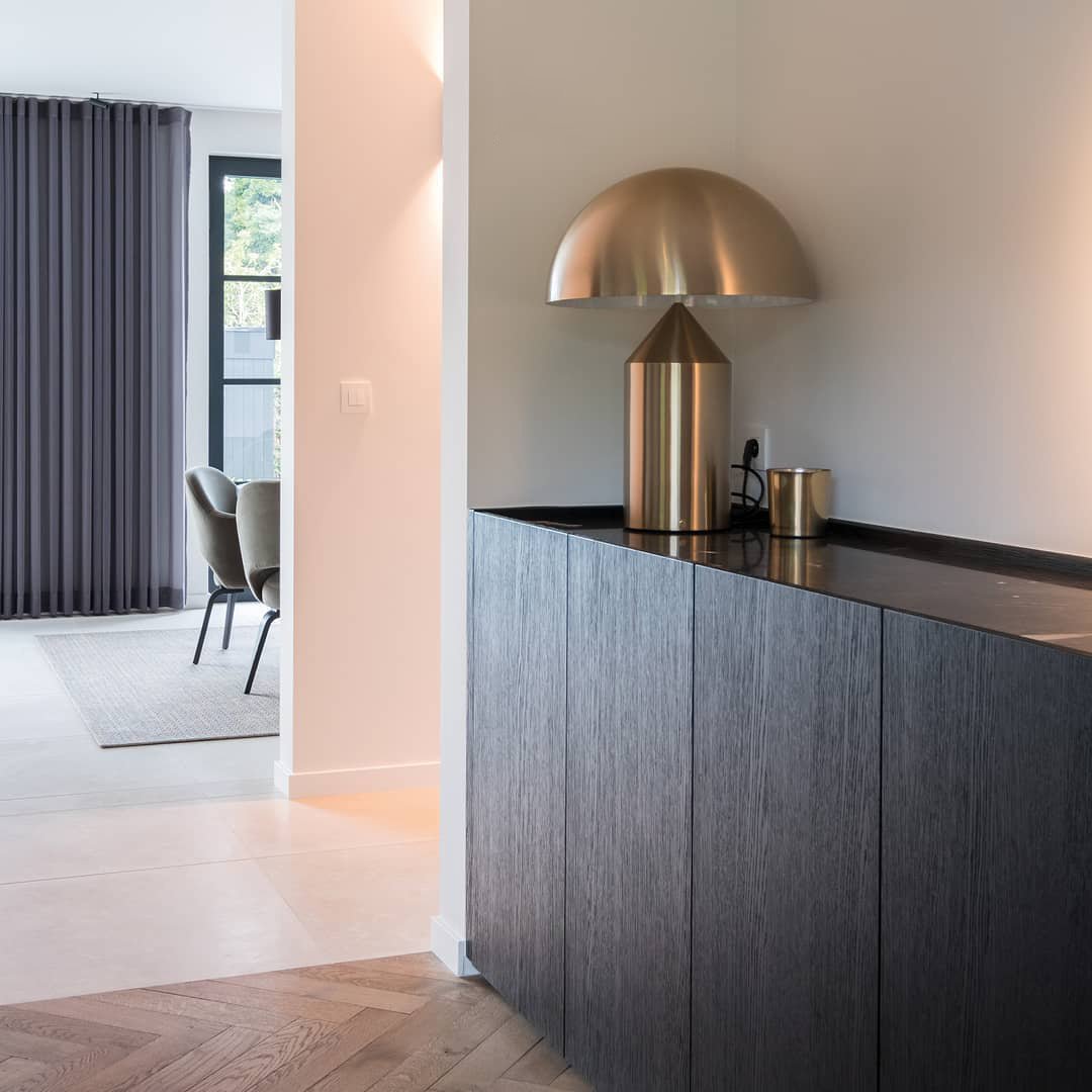 Lampe de Table Géométrique - Design Minimaliste et Économe en Énergie