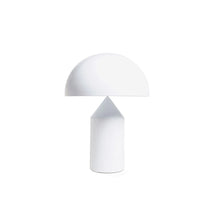 Lampe de Table Métallique Élégante - Design Sophistiqué et Fonctionnel