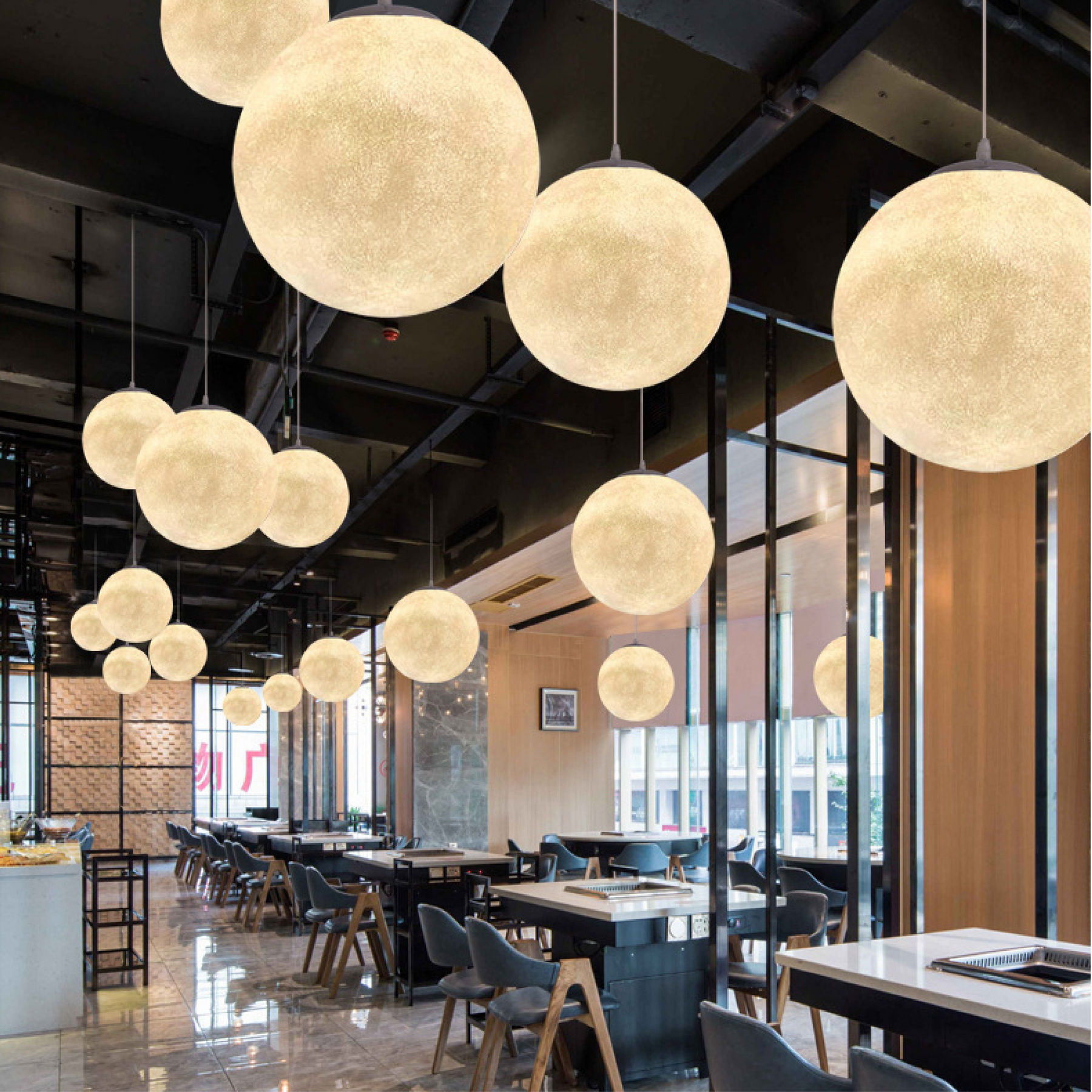 Lampe Suspendue à Motif de Lune - Ambiance Chaleureuse et Élégante