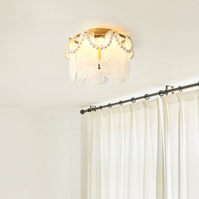 Lustre en Métal Doré avec Perles - Éclairage Élégant et Accueillant