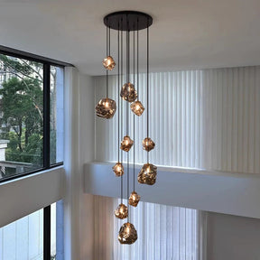 Lustre d'Escalier Scandinave - Éclairage Sculptural et Élégant