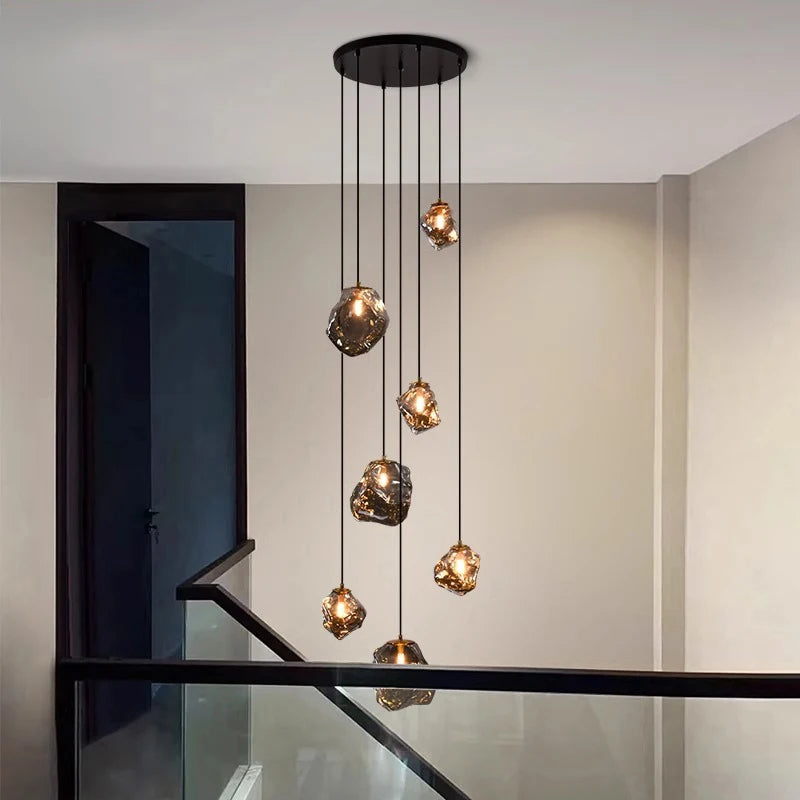 Lustre d'Escalier Scandinave - Éclairage Sculptural et Élégant