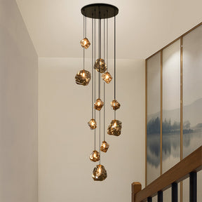 Lustre d'Escalier Scandinave - Éclairage Sculptural et Élégant
