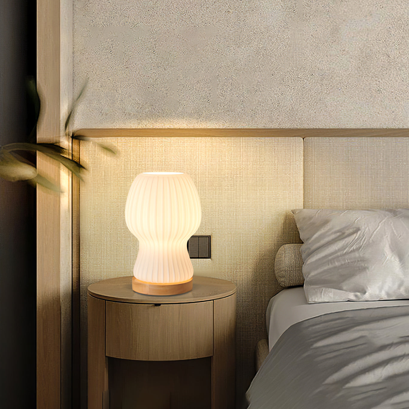 Lampe de Table en Verre Pliée - Élégance et Ambiance Chaleureuse