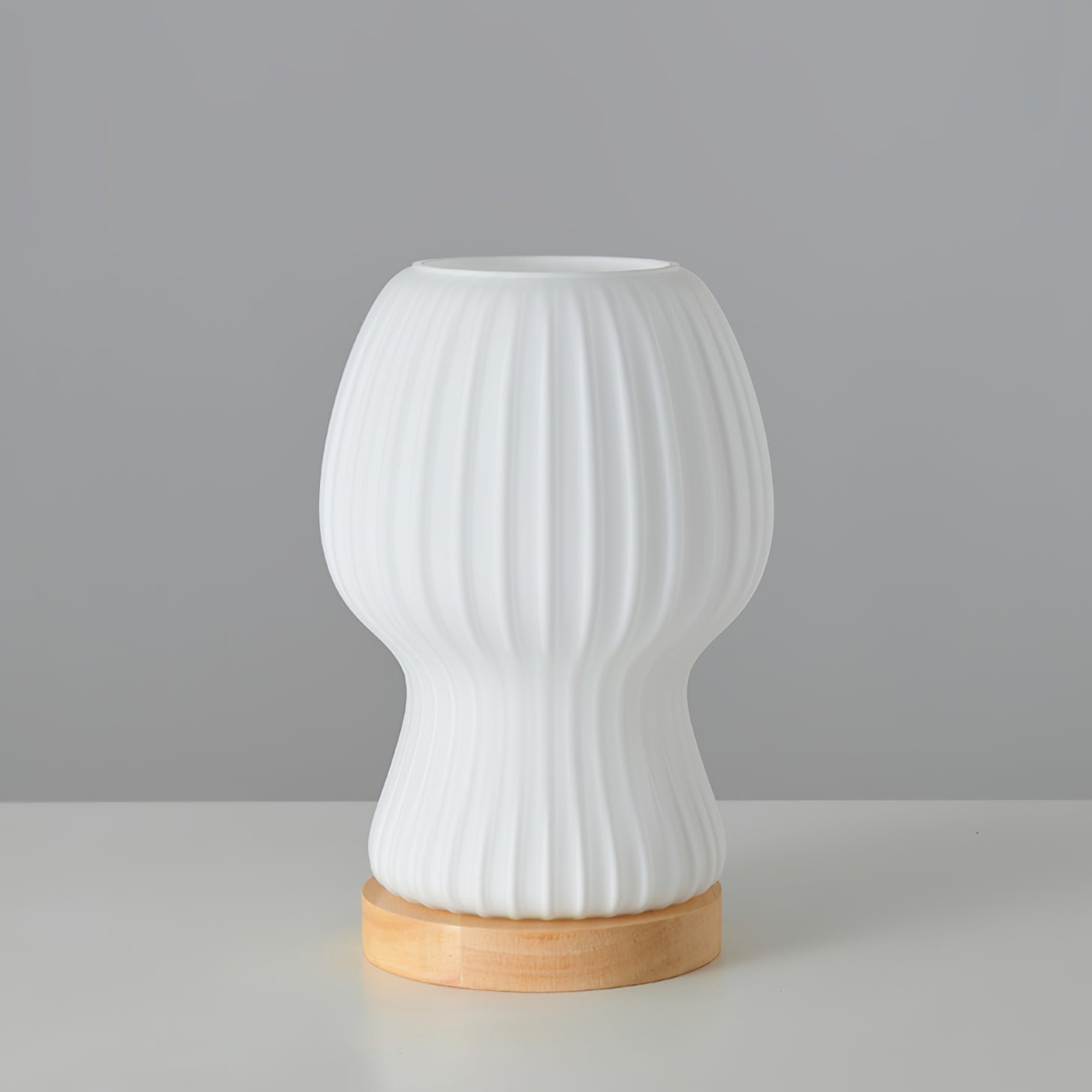 Lampe de Table en Verre Pliée - Élégance et Ambiance Chaleureuse