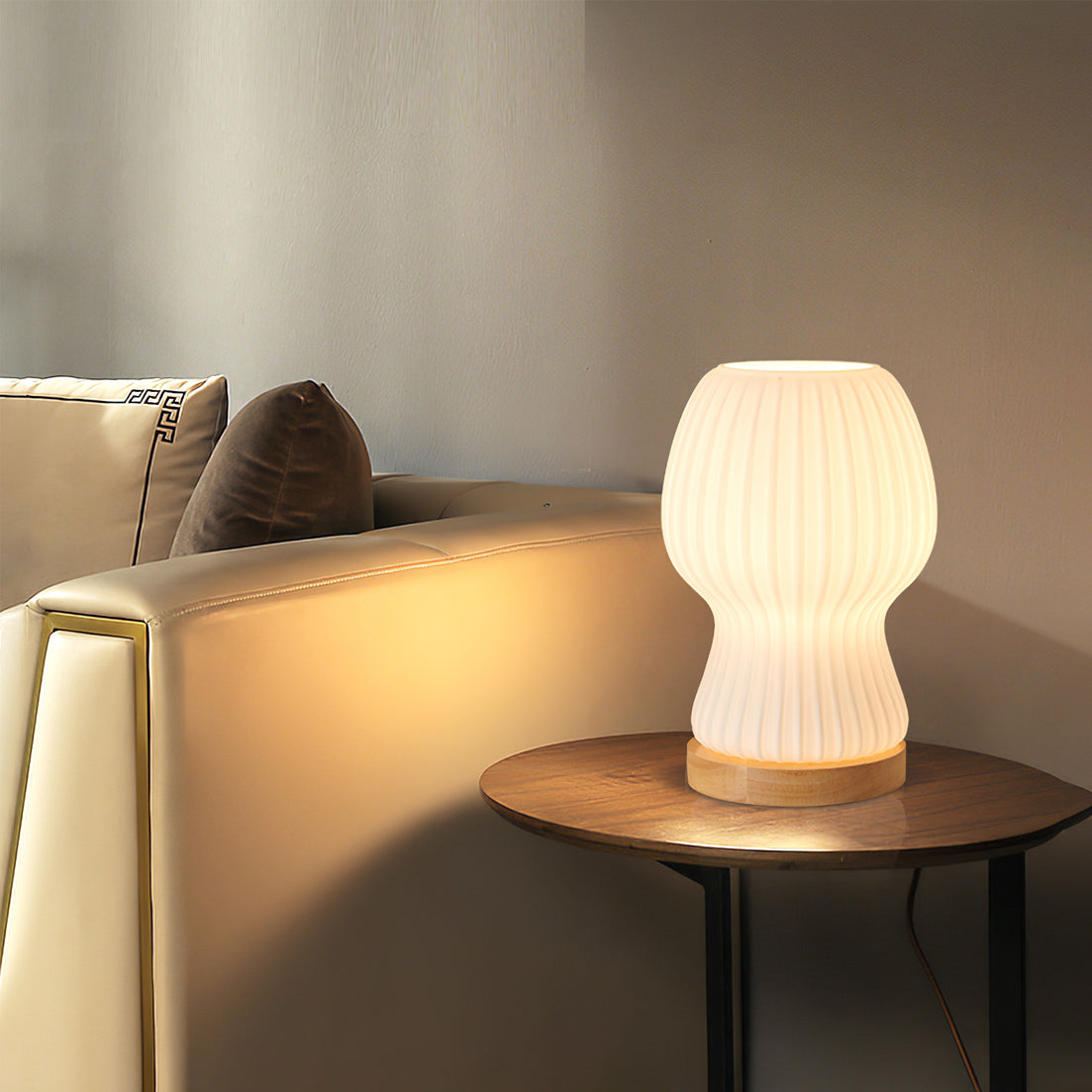 Lampe de Table en Verre Pliée - Élégance et Ambiance Chaleureuse