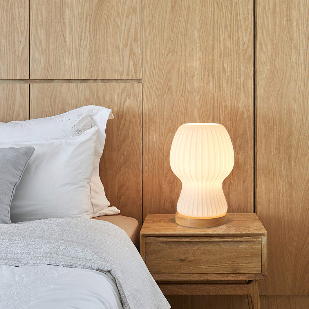 Lampe de Table en Verre Pliée - Élégance et Ambiance Chaleureuse