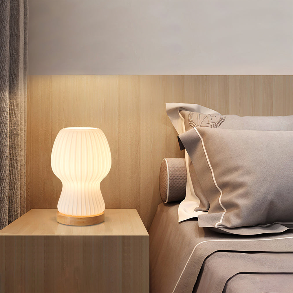 Lampe de Table en Verre Pliée - Élégance et Ambiance Chaleureuse