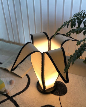Lampe de Table en Forme de Banane - Design Ludique et Réglable