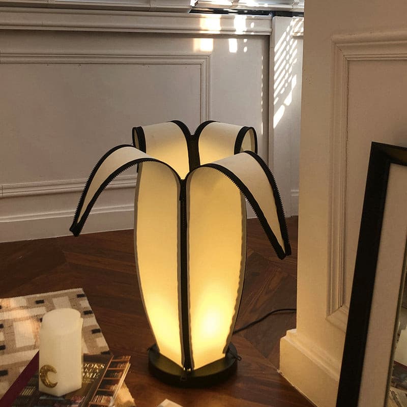 Lampe de Table en Forme de Banane - Design Ludique et Réglable
