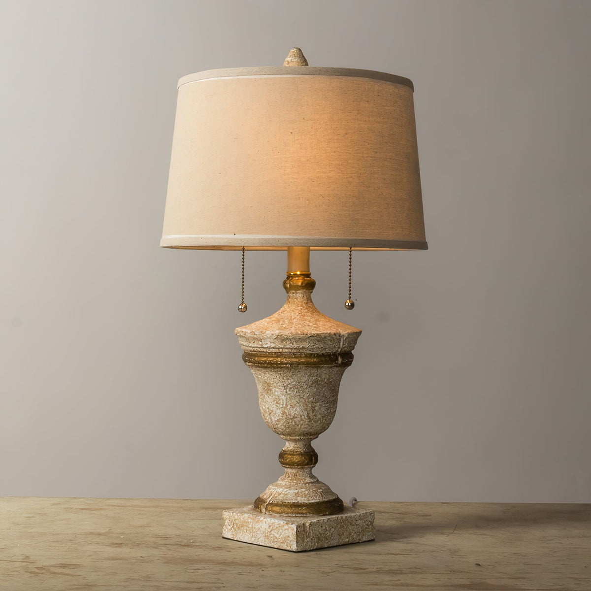 Lampe de Bureau Vintage Élégante - Atmosphère Chaleureuse et Accueillante